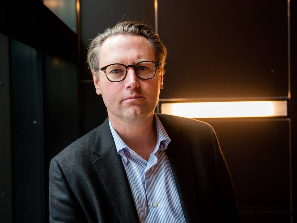 Phineas va Kandis Akkola bilan porno Transseksuallarning birinchi rivojlanishi